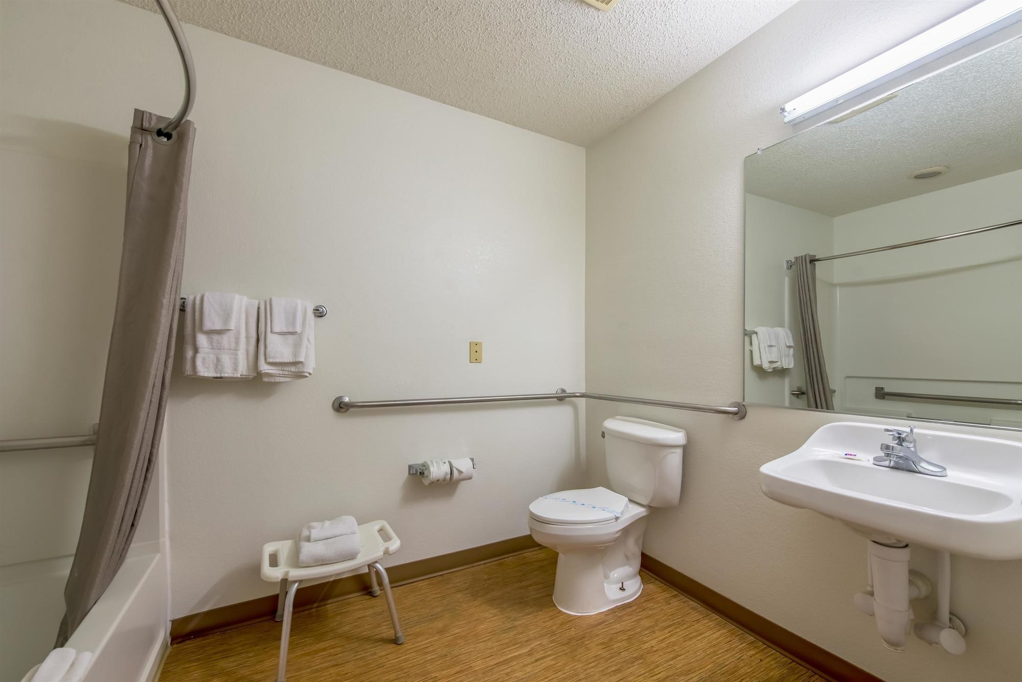 Motel 6 Indianapolis Carmel Esterno foto