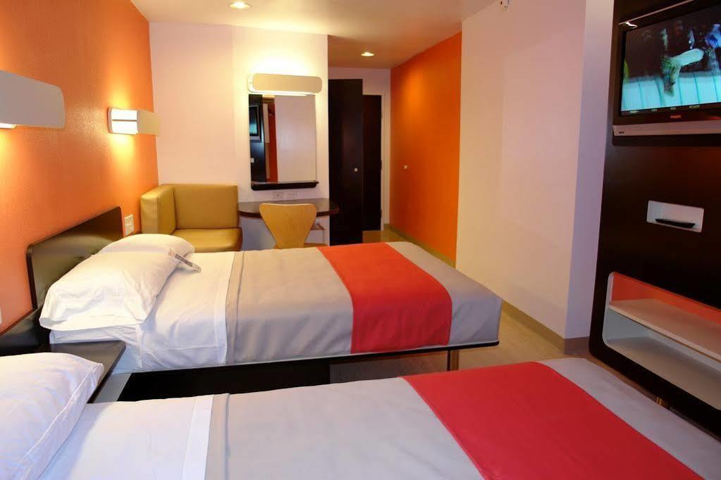 Motel 6 Indianapolis Carmel Esterno foto